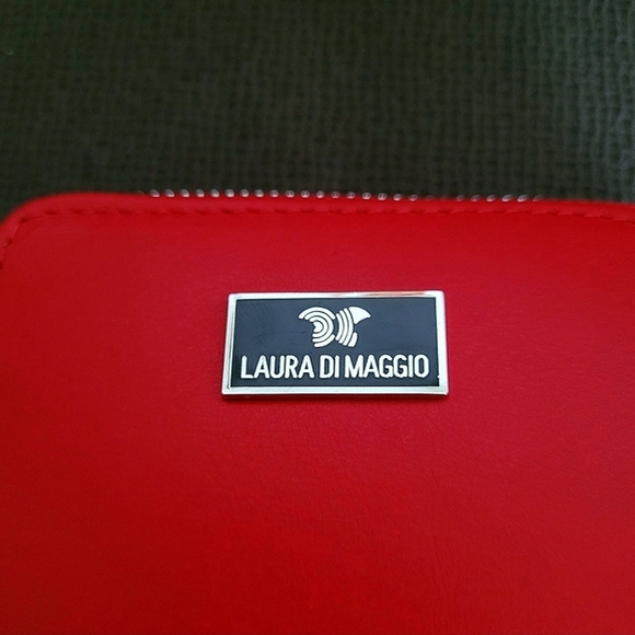 Laura Di Maggio Red❤ Zip Around Card💳 Case - NWT - Picture 13 of 16